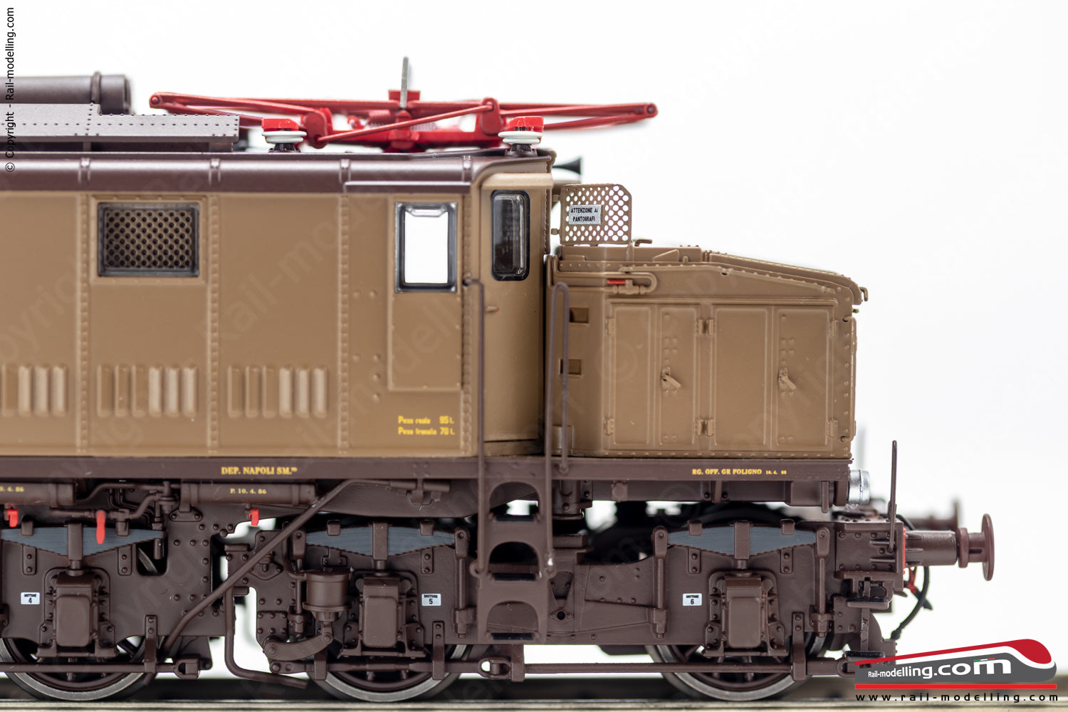 ACME 60581 - H0 1:87 - Locomotiva elettrica FS E.626 362 livrea castano/isabella Ep. V