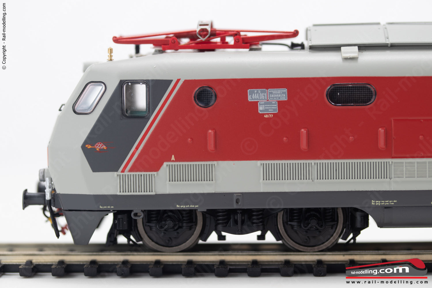 ACME 60195 - H0 1:87 - Locomotiva elettrica E.444R 061 livrea origine Ep. V