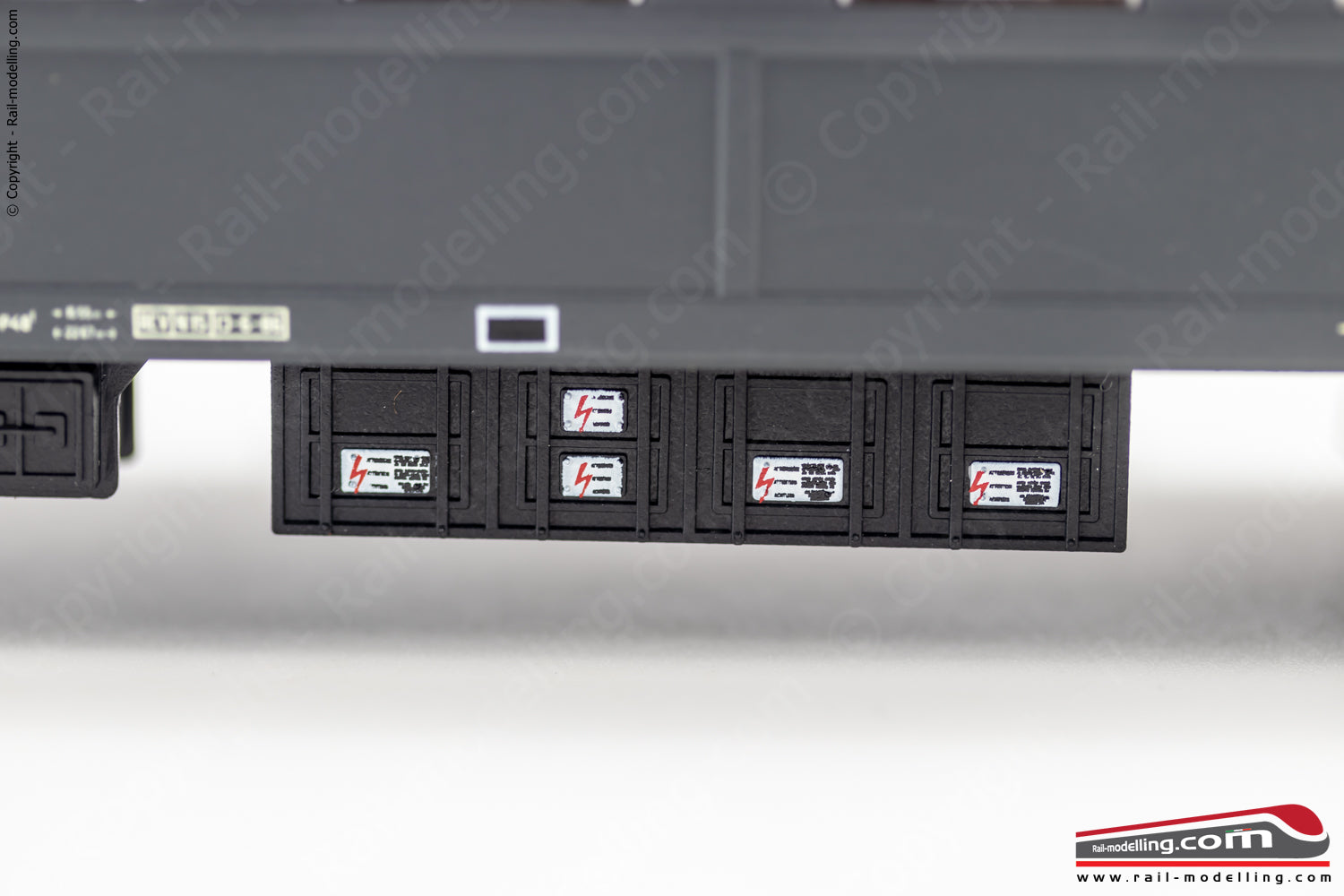 ACME 55288 - H0 1:87 -  Set carrozze FS Az13000 e Bz 33000 con areatori grigio ardesia Ep.IV / V