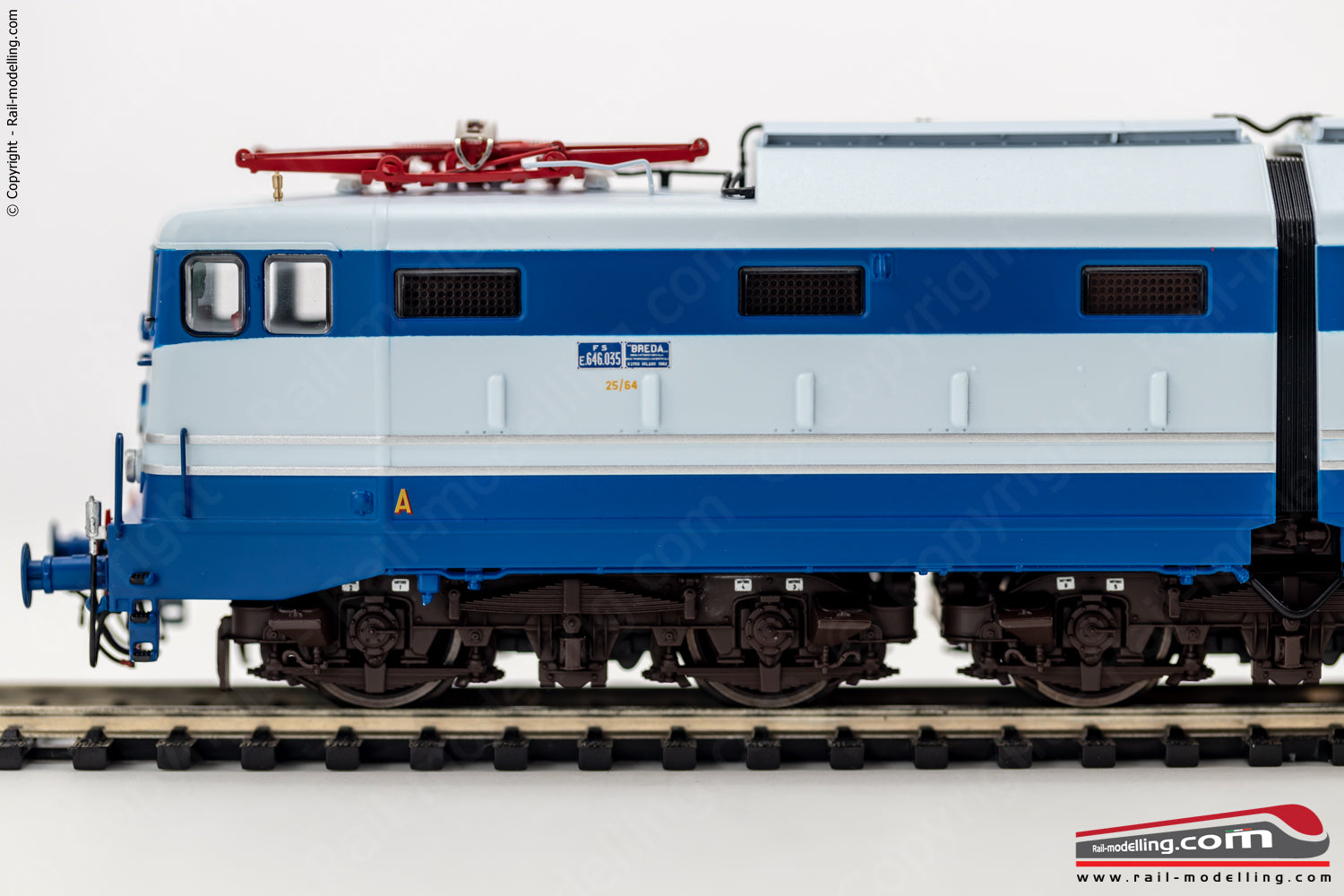 RIVAROSSI HR2868 - H0 1:87 - Locomotiva elettrica FS E.646.035 Treno Azzurro Ep. IIIb