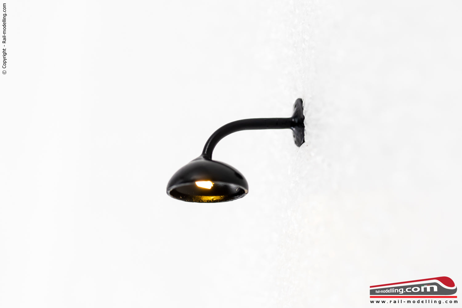 RAIL-MOD RM908 - H0 1:87 - Lampione nero collo dritto con micro led luce calda