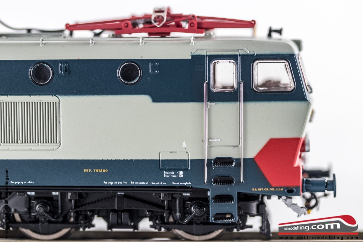 ACME 60261 - H0 1:87 - Locomotiva elettrica FS E 656 185 Caimano 4° serie ep. IV