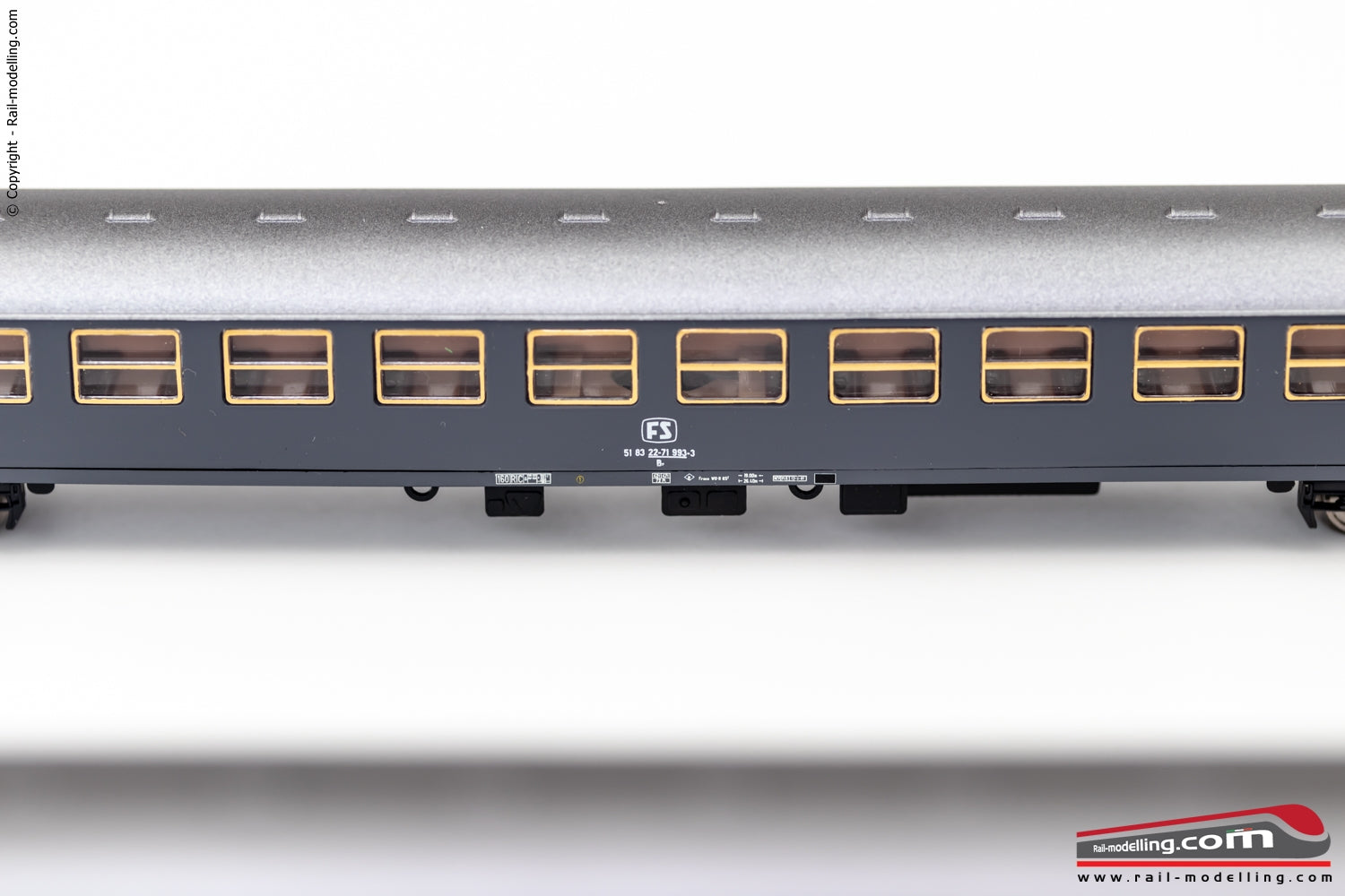 ARNOLD HN4316 - N 1160 - Set 3 carrozze FS UIC-X 1964 grigio ardesia Ep. IV