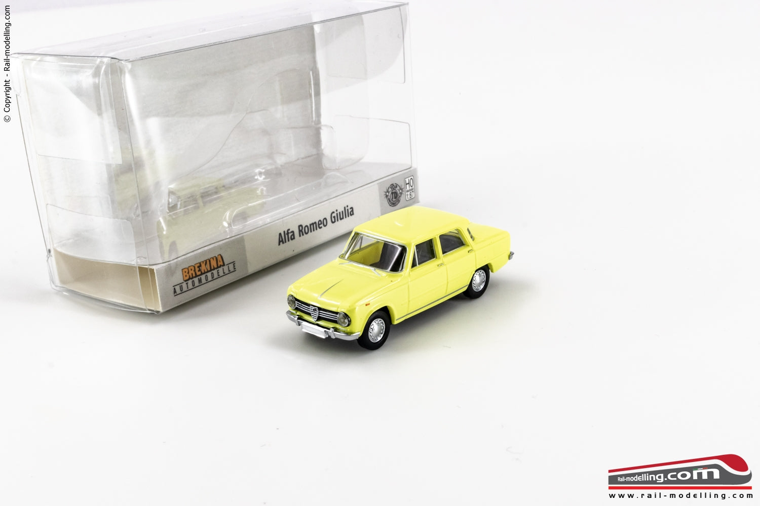 BREKINA 29526 - H0 187 - Auto modellino Alfa Romeo Giulia 1300 livrea giallo verde
