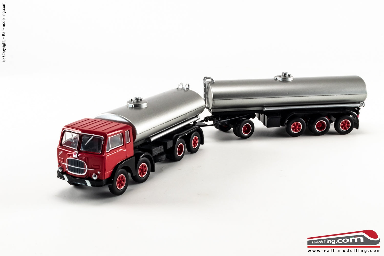 BREKINA 58450 - H0 187 - Camion autocisterna con rimorchio Fiat 690 Millepiedi cabina rossa