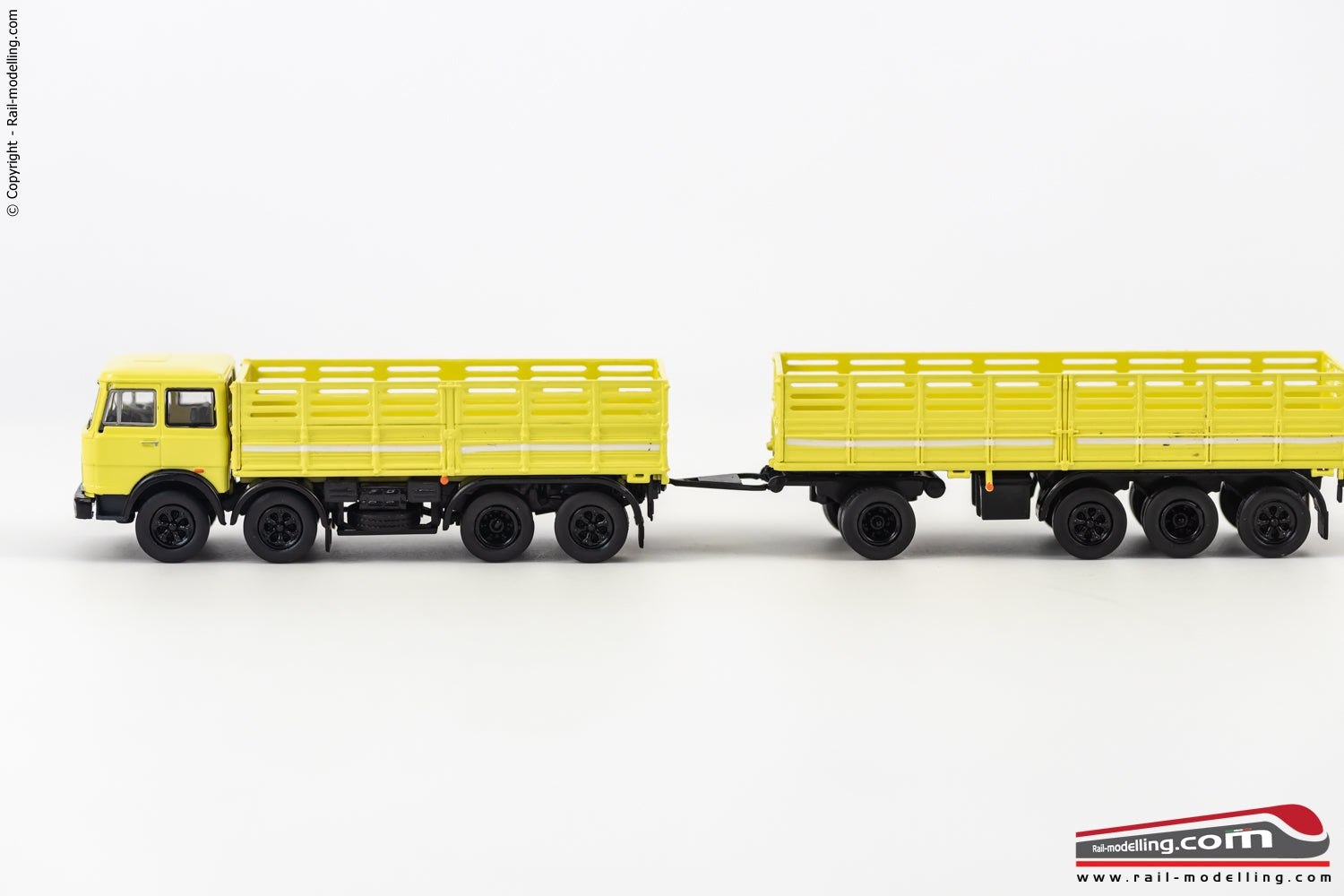 BREKINA 58532 - H0 187 - Camion con rimorchio Fiat 691 Millepiedi a cassone gialllo