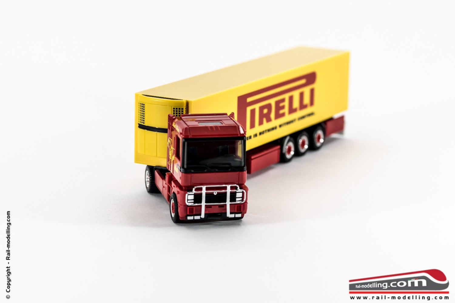 HERPA 147422 - H0 1:87 - Camion rimorchio Renault Magnum Red Dog con rimorchio Pirelli