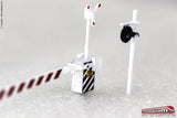 RAIL-MOD 00788 - H0 1:87 - Kit passaggio a livello con barriere lanterna e segnali in metallo
