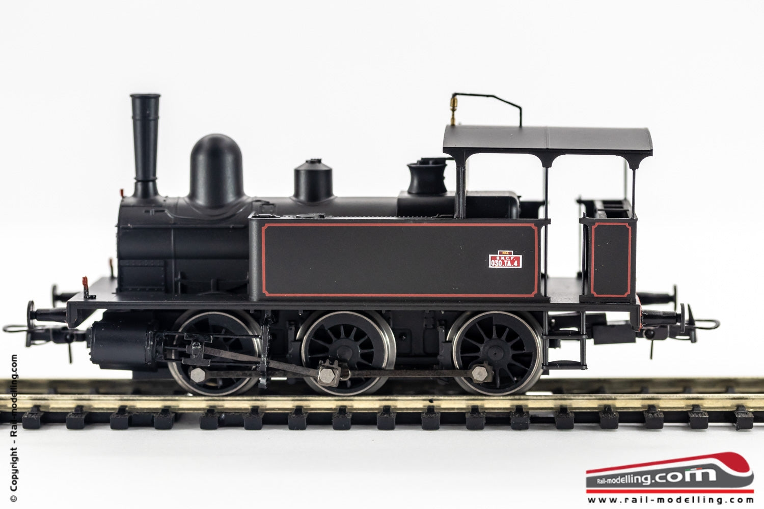 JOUEF HJ2380 - H0 1:87 - Locomotiva a vapore francese SNCF 030T livrea a bordo rosso Ep. III