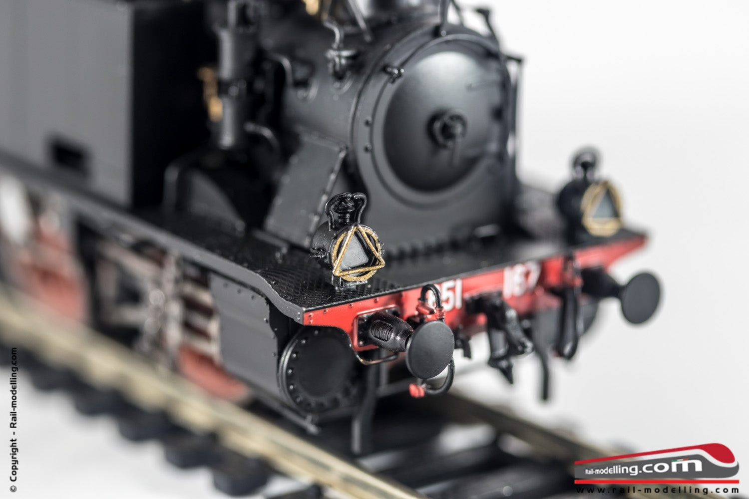 LE MODELS LE21275 - Locomotiva a vapore FS Gr 851 167 Saronno a combusione mista Ep. III
