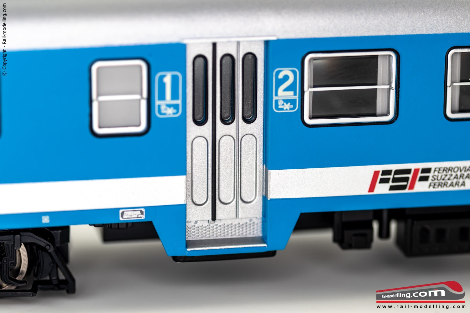 LIMA EXPERT HL2656 - H0 187 - Set Automotrici FSF Aln 668 livrea di azzurrogrigio ''Freccia Orobica'' Ep. IV