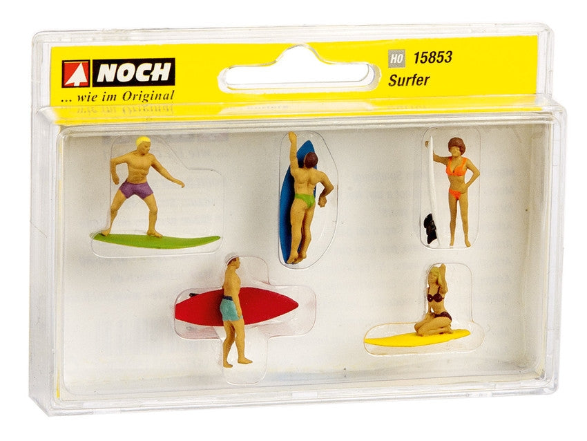 NOCH 15853 - H0 187 - Set personaggi che fanno surf con tavole