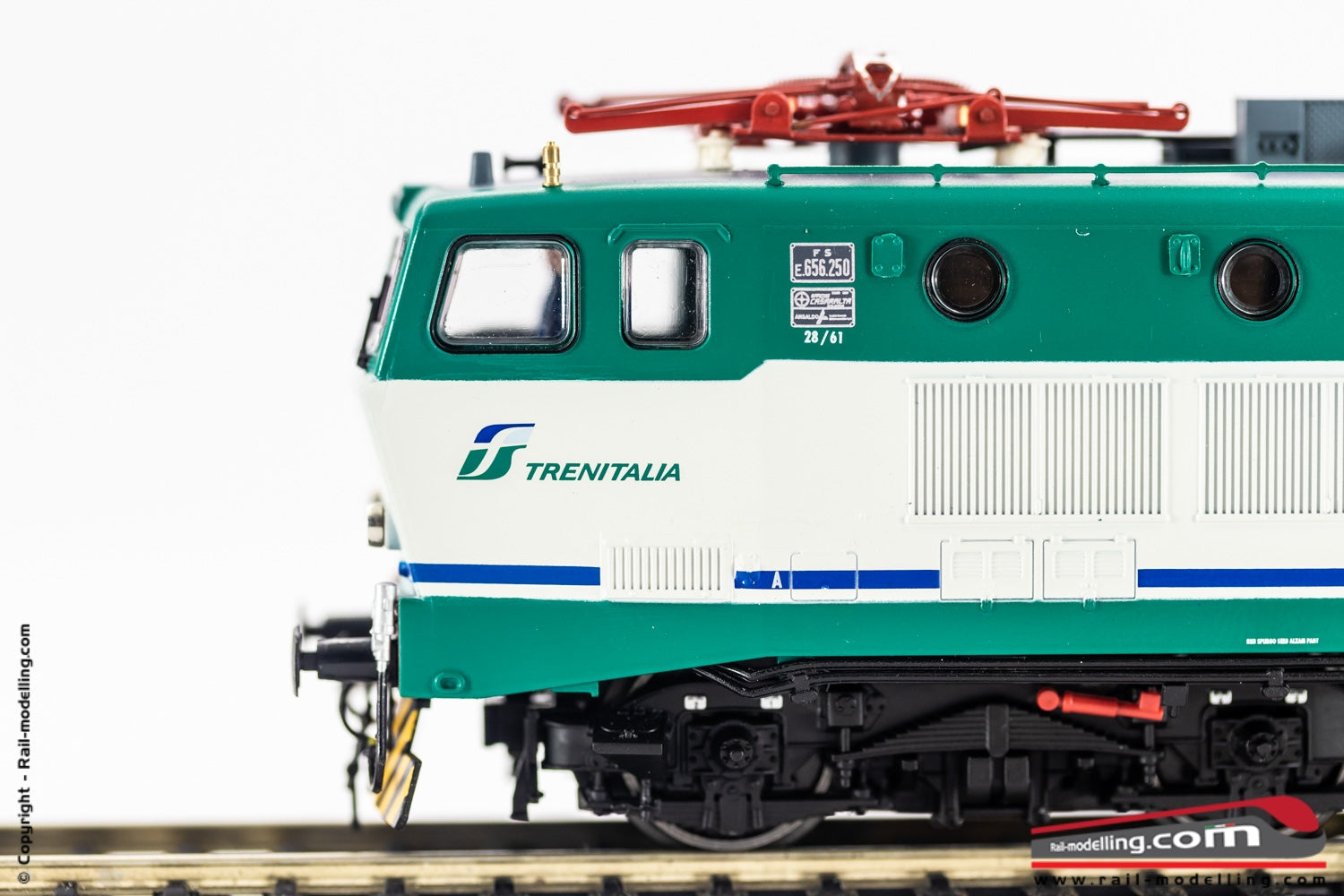 RIVAROSSI HR2730 - H0 1:87 - Locomotiva elettrica FS E 656 250 livrea XMPR Ep. Vb