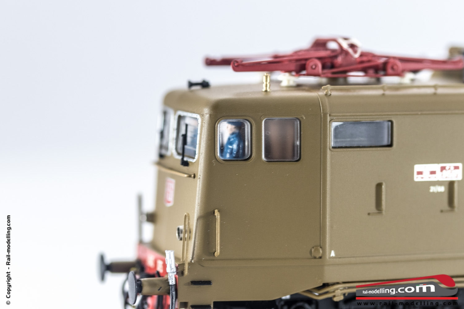 RIVAROSSI HR2732 - H0 1:87 - Locomotiva elettrica FS E 645 075 livrea isabella fregio a scudo dipinto B. Ep. V