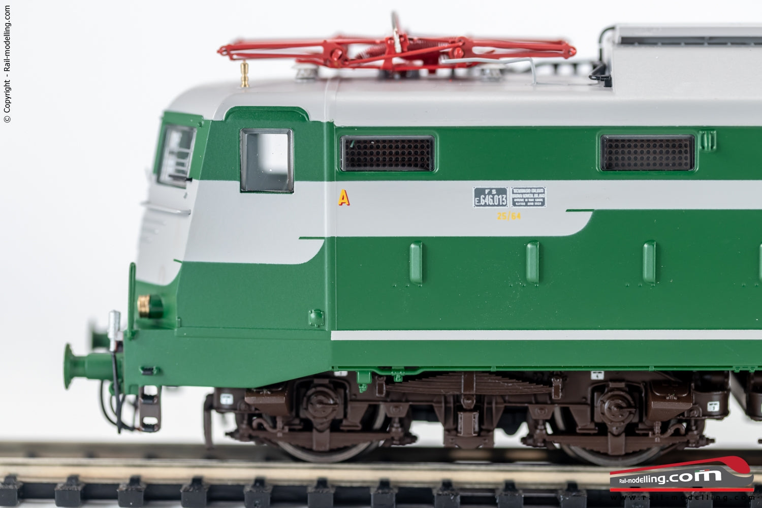RIVAROSSI HR2738 - H0 187 - Locomotiva elettrica FS E646 013 I serie, livrea verde magnoliagrigio nebbia Ep. III-IV
