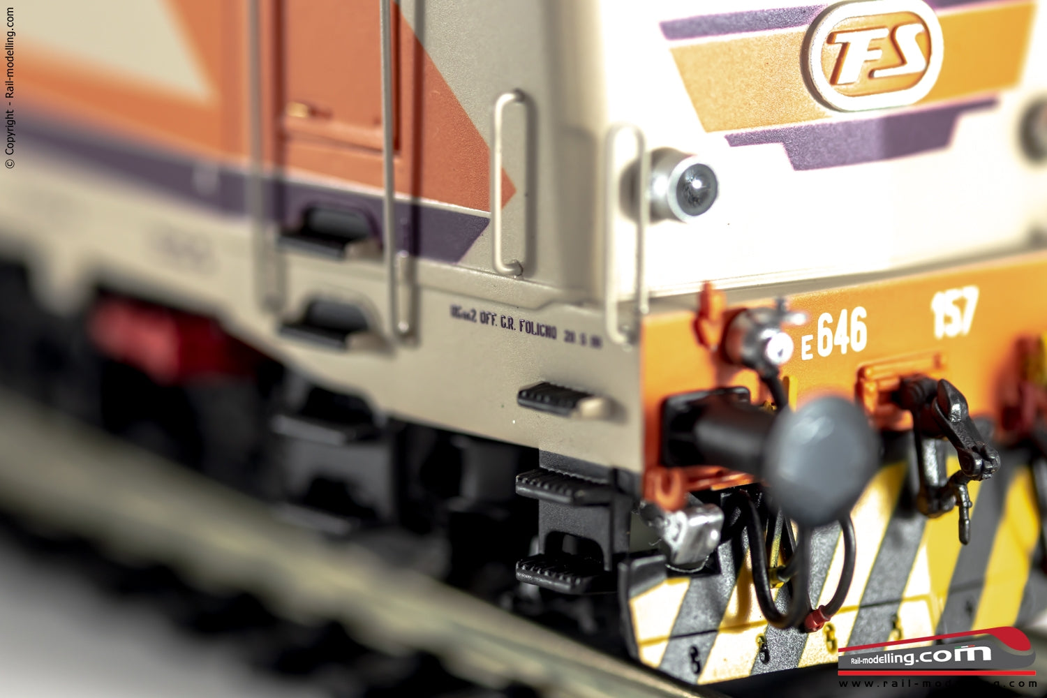 RIVAROSSI HR2771S - H0 1:87 - Locomotiva FS E 646 157 "NAVETTA" MDVC dep. Milano ep. V DCC SOUND