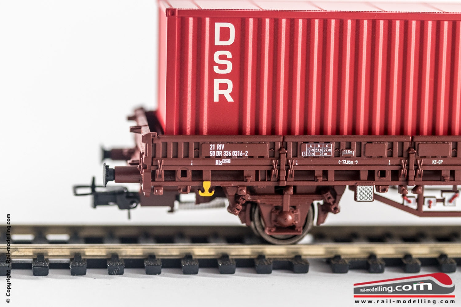 RIVAROSSI HR6306 - H0 1:87 - Carro pianale DR con container DSR  epoca IV