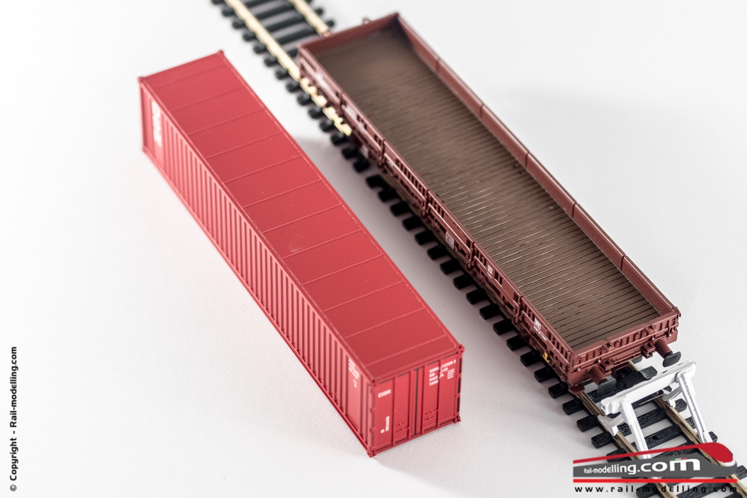 RIVAROSSI HR6306 - H0 1:87 - Carro pianale DR con container DSR  epoca IV