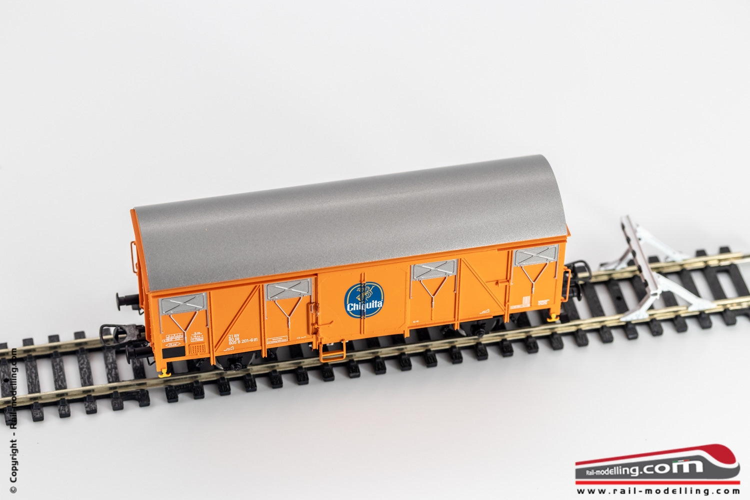 RIVAROSSI HR6394 - H0 1:87 - Carro merci chiuso DB trasporto banane Chiquita Ep. IV
