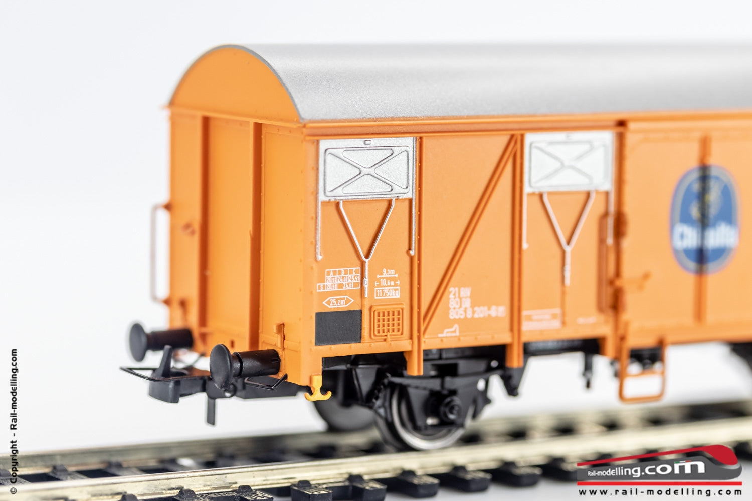 RIVAROSSI HR6394 - H0 1:87 - Carro merci chiuso DB trasporto banane Chiquita Ep. IV