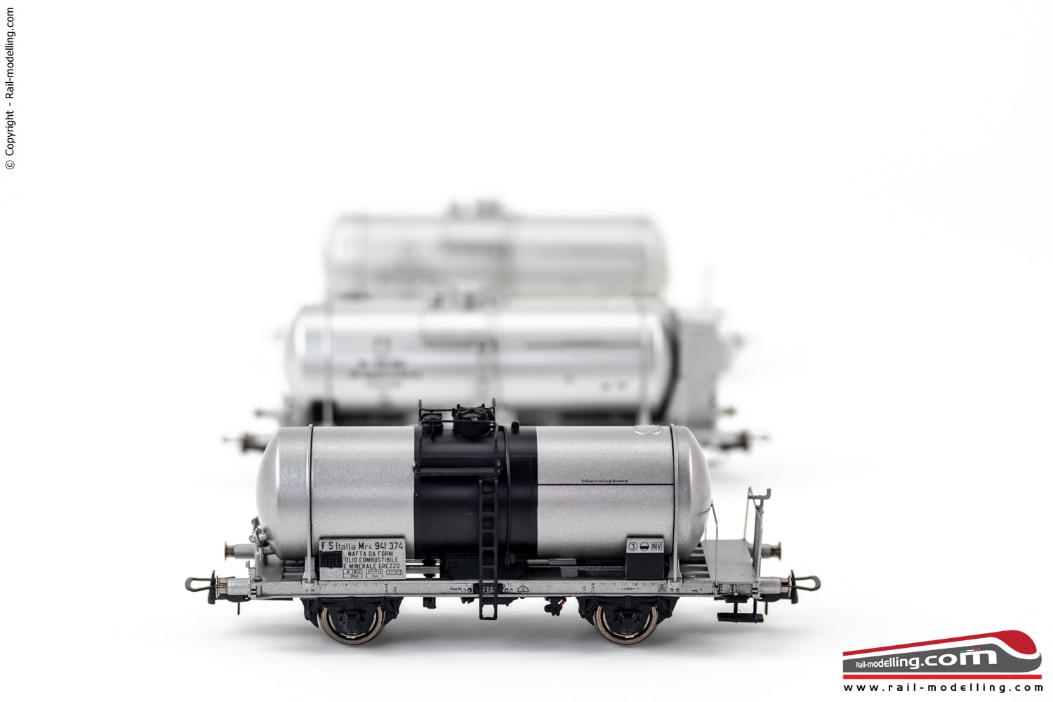 RIVAROSSI HR6489 - H0 187 - Set 3 carri FS cisterna tipo Mr Ep. III