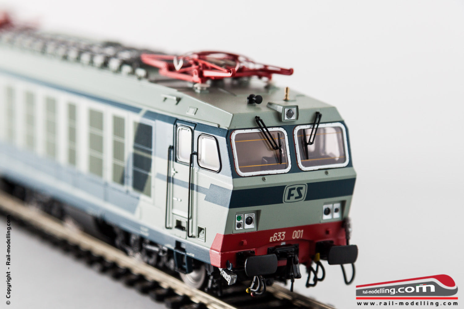 ACME 60472 - H0 1:87 - Locomotiva elettrica E 633 001 con pantografi FS 52 Epoca IV