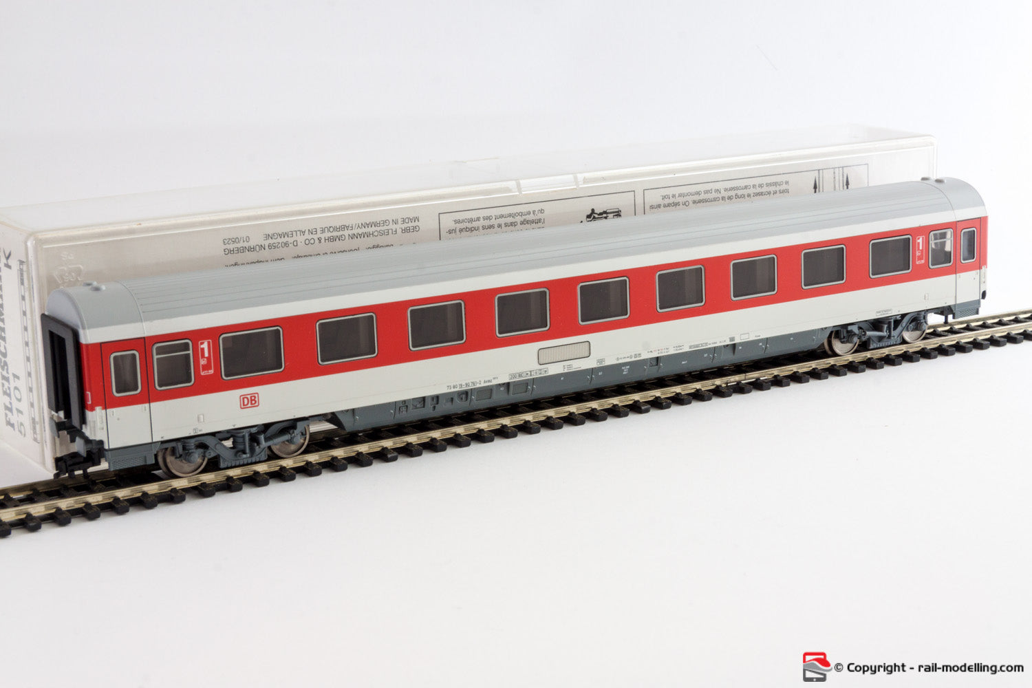 FLEISCHMANN 5101K - H0 1:87 - Carrozza passeggeri intercity  DB 1 classe epoca V con confezione