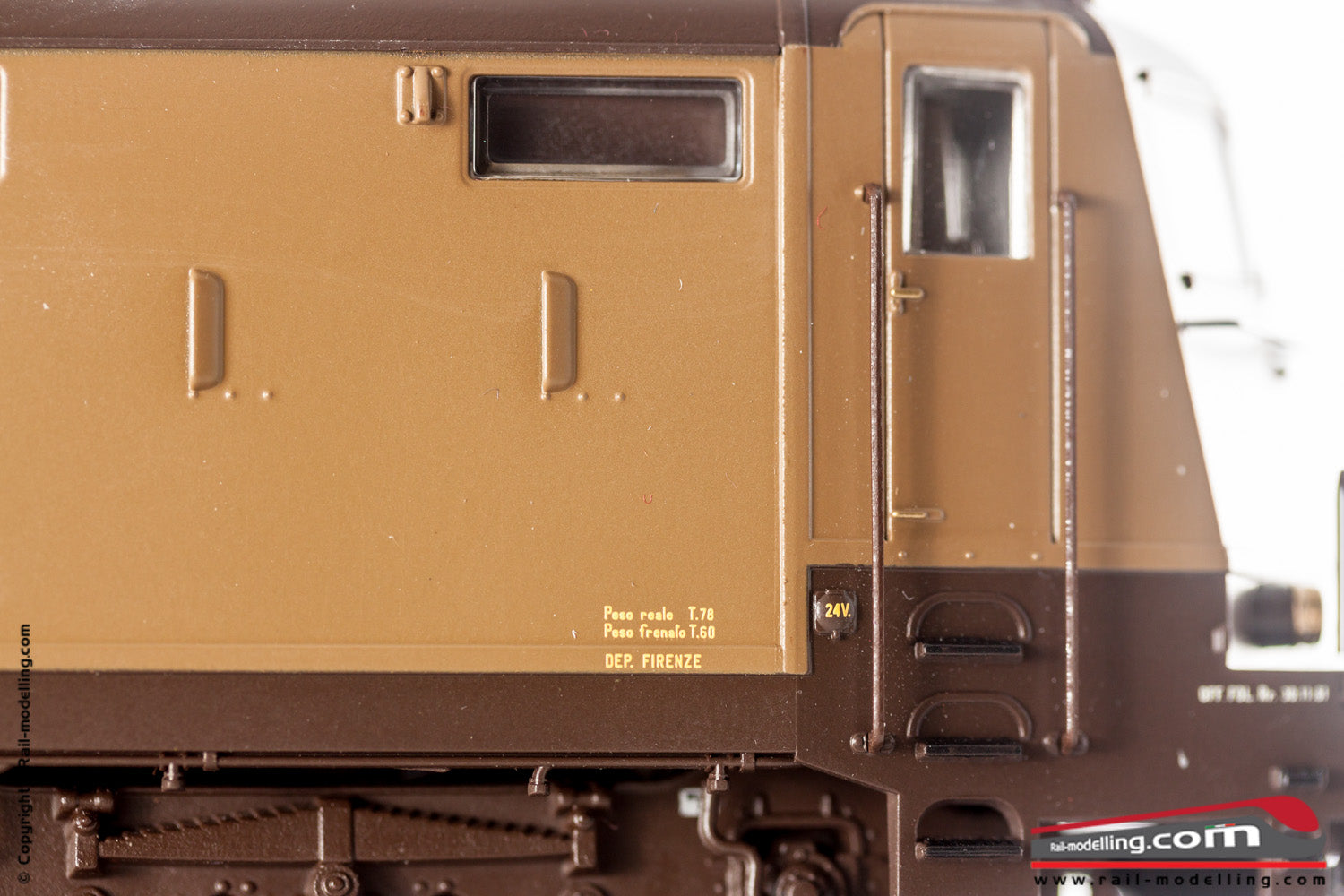 RIVAROSSI HRS2450 - H0 1:87 - Locomotiva elettrica FS E 434 068 TIBB porte frontali e separatore D'Arbela