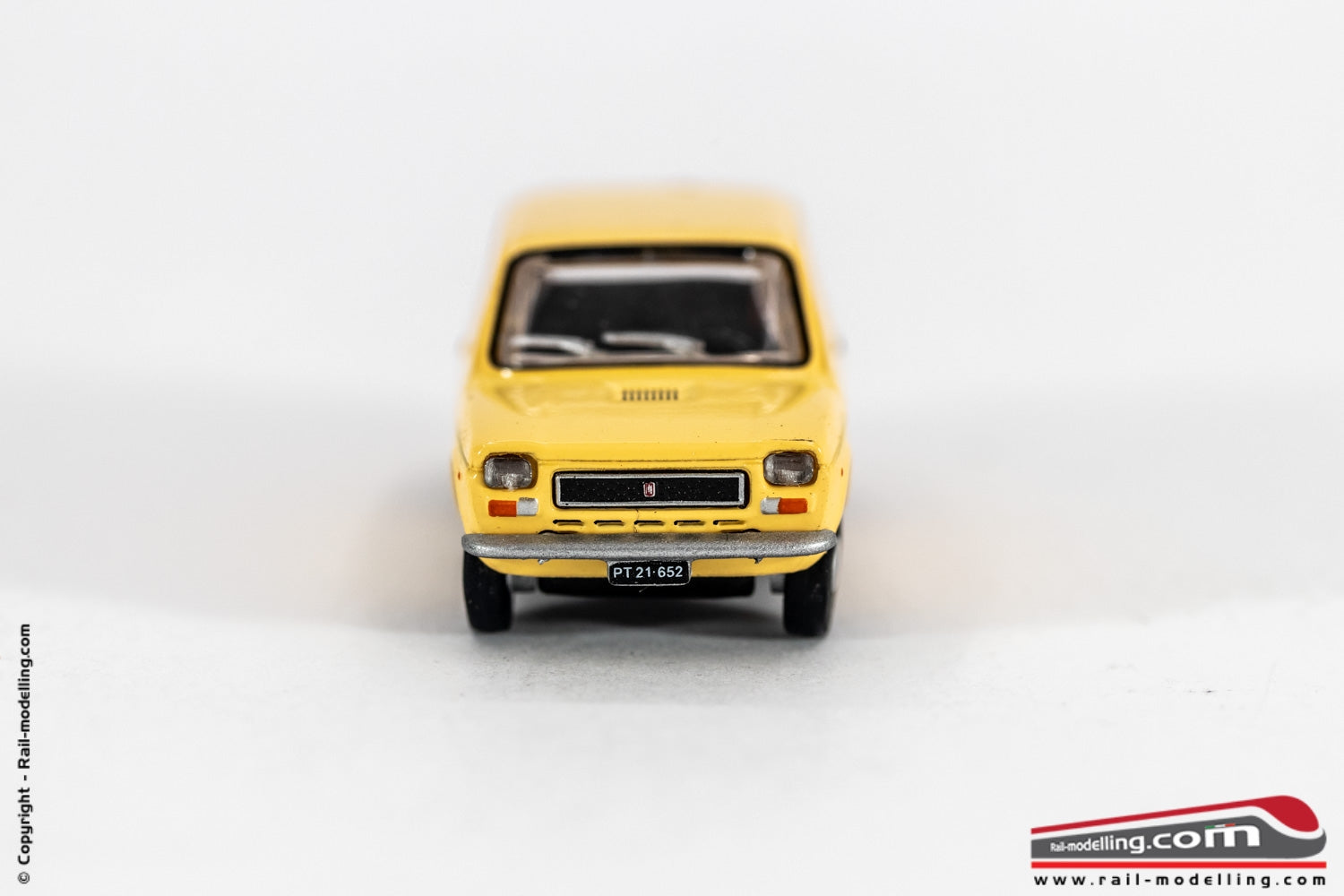 ROCO 5394 - H0 1:87 - Auto modellino Fiat 127 gialla delle poste austriache
