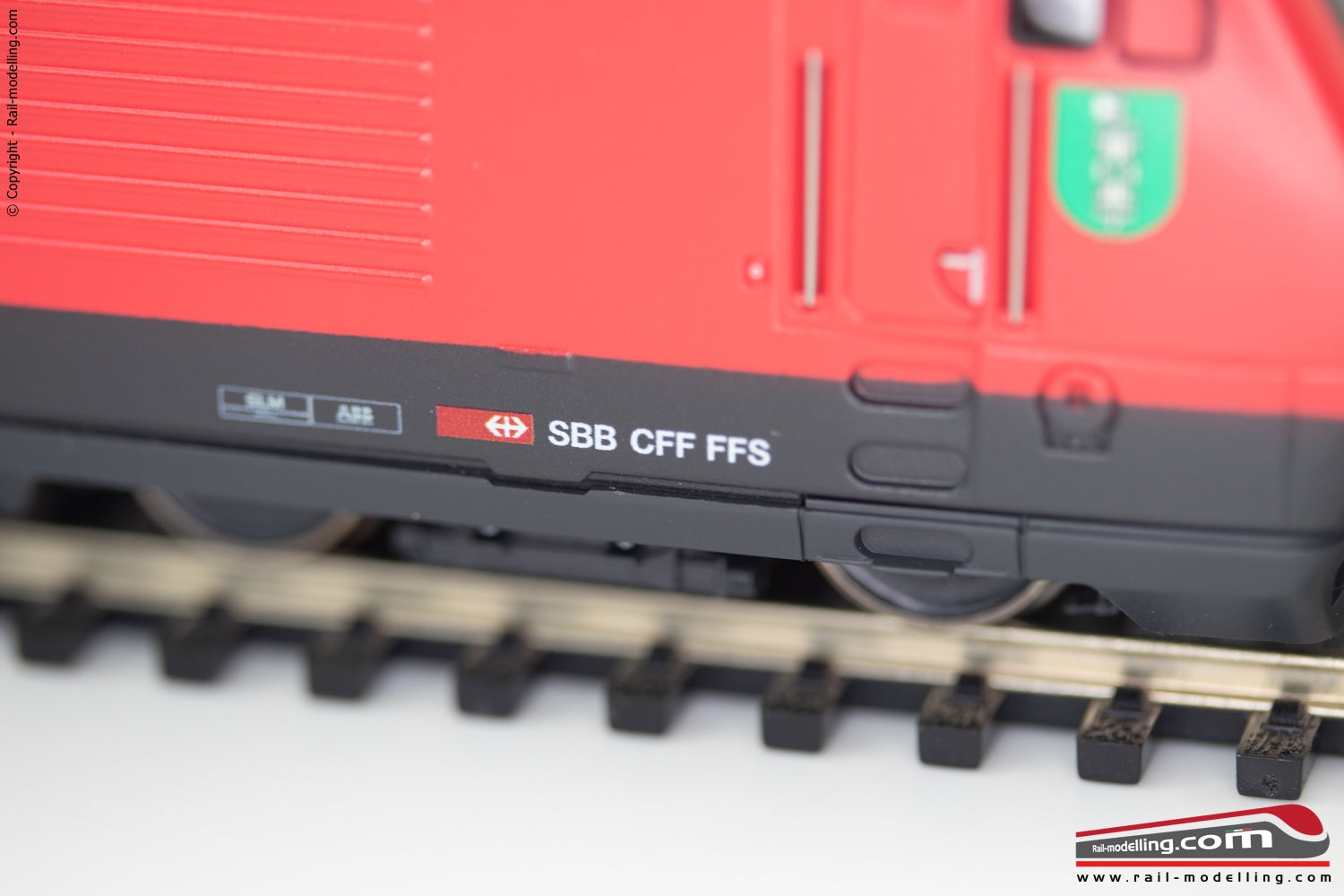 ROCO 70656 - H0 187 - Locomotiva elettrica SBB CFF FFS 460 058-1 livrea 100 anni Circo Knie Ep. VI