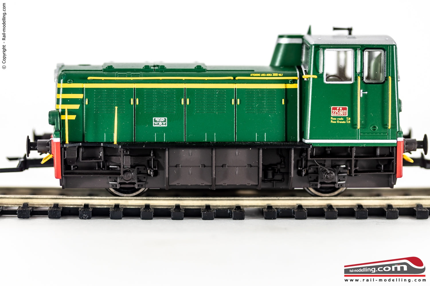 ROCO 72002 - H0 187 - Locomotiva diesel da manovra FS ''Jenbach'' D 225 6011 DCC SOUND Ep. IV