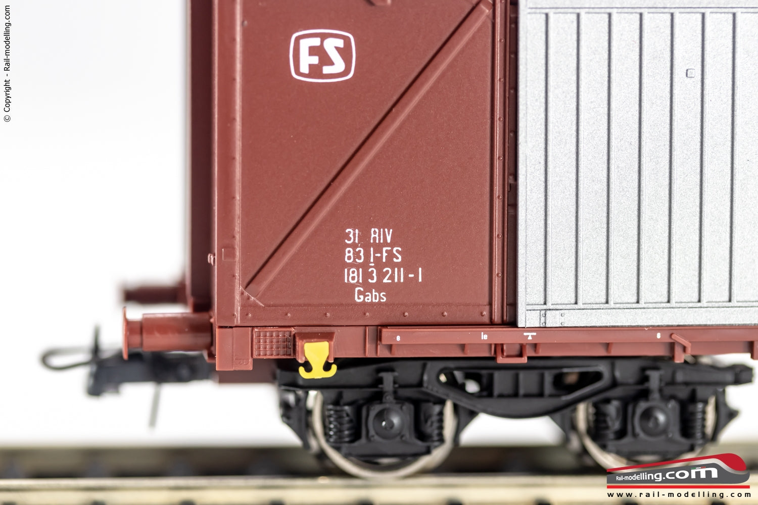 ROCO 76496 - H0 187 - Carro chiuso lungo a porte scorrevoli FS tipo Gabs Ep. VI