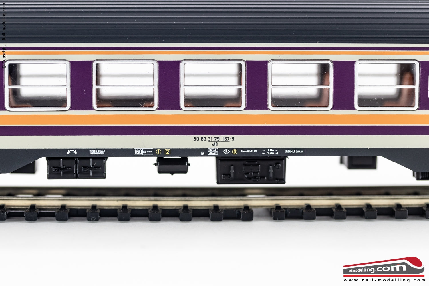 VITRAINS 3225 - H0 187 - Carrozza MDVC di 1° e 2° cl. livrea origine logo FS inclinato interni illuminati Ep. IV
